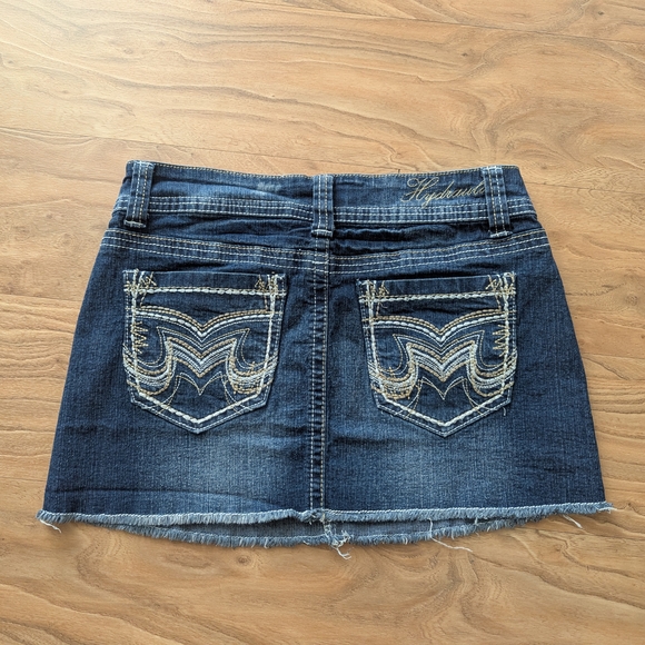 Chic Indigo Y2K Mini Skirt - Picture 3 of 5